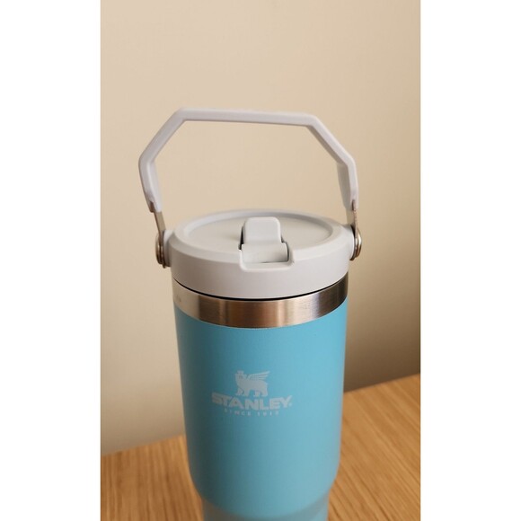 Stanley IceFlow Flip Straw Tumbler in Pool Blue 30oz - Picture 4 of 7